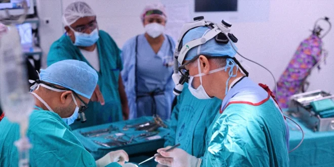 Médicos especialistas en hospital regional de la CSS en Panamá