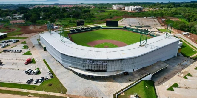 Vista panorámica del Estadio Mariano Rivera en La Chorrera, Panamá