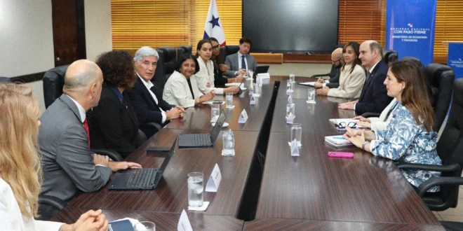 Reunión entre el ministro Felipe Chapman y delegación del Banco Mundial en Panamá
