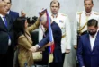 José Antonio Kast recibiendo la banda presidencial en el Congreso Nacional de Chile ante líderes internacionales.