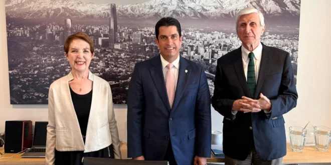 José Ramón Icaza en reunión con líderes empresariales y gremios de infraestructura en Chile