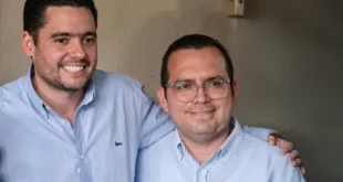 Luis Acevedo y Gaby Carrizo