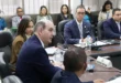 Ministro Felipe Chapman sustentando créditos extraordinarios ante la Comisión de Presupuesto