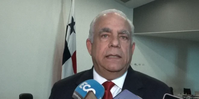 ministro de Desarrollo Agropecuario, Roberto Linares