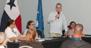 Ministro Juan Carlos Orillac en reunión con la Junta Técnica de Veraguas sobre suministro de agua