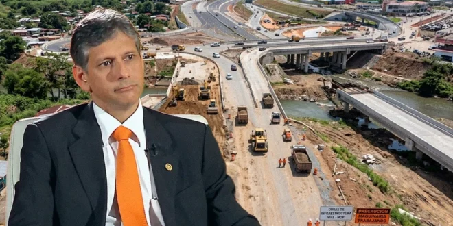 Obras de infraestructura vial y maquinaria pesada trabajando en la red de carreteras de Panamá