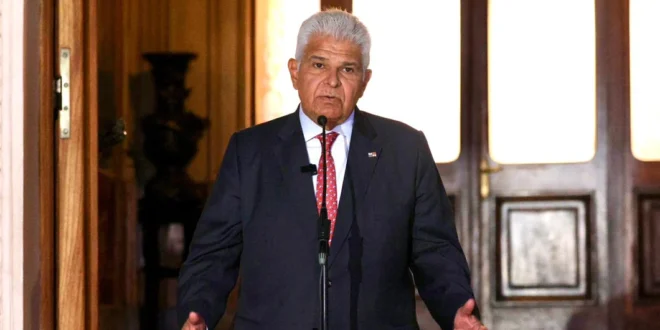 Presidente Mulino en reunión bilateral en el Palacio Cousiño de Santiago de Chile