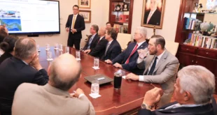 Royal Caribbean propone a Mulino construir un dique seco en Puerto Armuelles para reparar sus cruceros