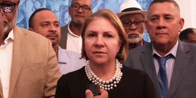 Reunión de la comisión de alto nivel entre gobierno y transportistas panameños por crisis del combustible