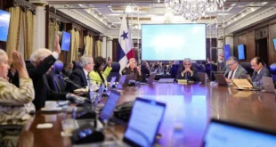 Sesión del Consejo de Gabinete de Panamá discutiendo proyectos de ley institucionales
