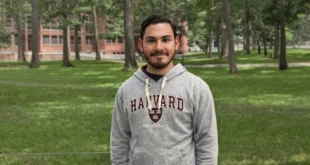 Análisis político sobre Juan Diego Vásquez y la fluctuación del precio del petróleo en Panamá.