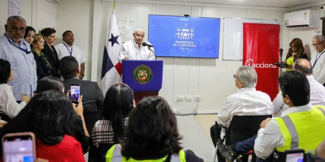 Presidente José Raúl Mulino anunciando sesiones extraordinarias en la Asamblea Nacional