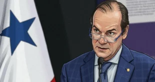 Ilustración del Canciller Javier Martínez-Acha en conferencia de prensa defendiendo la soberanía marítima de Panamá