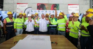 Obras de construcción del nuevo Hospital del Niño en la Avenida Balboa, Panamá.