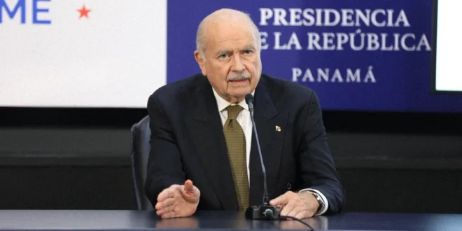 El Dr. Miguel Antonio Bernal presentando avances de la SEPRESAC en rueda de prensa