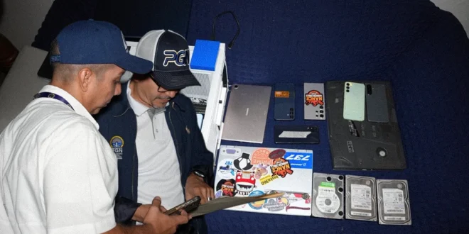 Procurador Gómez Rudy durante operativo contra la explotación sexual infantil en Panamá