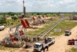 Instalaciones petroleras de Repsol en Venezuela durante una jornada de extracción