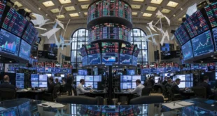 Pantallas de cotizaciones bursátiles en Wall Street