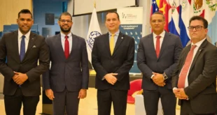 Expertos en cumplimiento analizando riesgos de injerencia criminal en Panamá