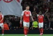 Bukayo Saka celebrando su gol contra el Atlético de Madrid en Champions League