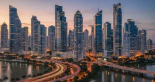 Rascacielos del centro financiero de la ciudad de Panamá que representan el Centro Bancario Internacional