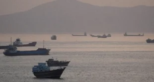 Barcos petroleros en el estrecho de Ormuz