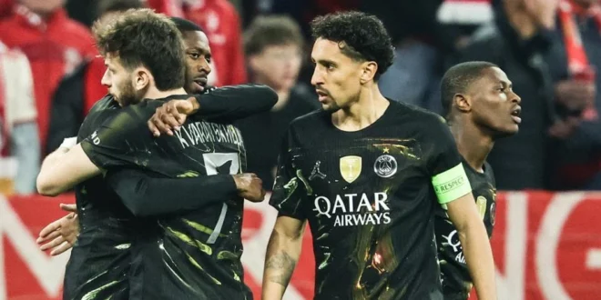 Jugadores del PSG celebran su pase a la final de la Champions