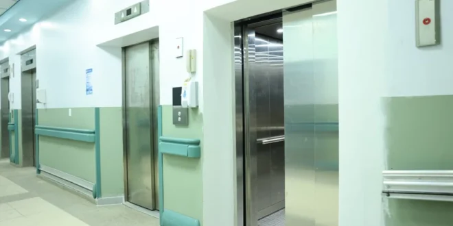 Nuevo elevador instalado en el edificio de la Especializada del Complejo Hospitalario Arnulfo Arias Madrid