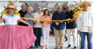 Presidente José Raúl Mulino durante la inauguración de la Tienda del Pueblo en el Mercado Municipal de Alcalde Díaz.