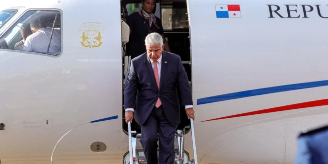 El presidente de Panamá José Raúl Mulino durante uno de sus viajes oficiales.