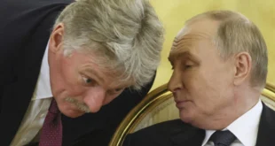 El portavoz del Kremlin, Dmitri Peskov junto a Vladimir Putin