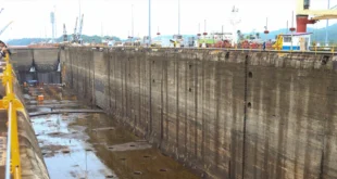 Mantenimiento de infraestructura por la ACP en las esclusas de Gatún
