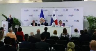 Ministros de Relaciones Exteriores en la cumbre de la AEC en Panamá