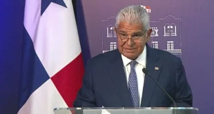 El presidente José Raúl Mulino durante su conferencia de prensa semanal en Panamá.