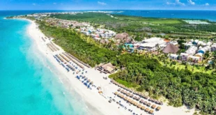 Vista aérea de un hotel de la cadena Blue Diamond en Varadero Cuba