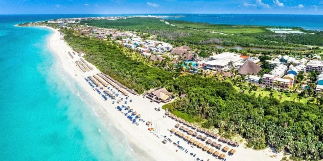 Vista aérea de un hotel de la cadena Blue Diamond en Varadero Cuba