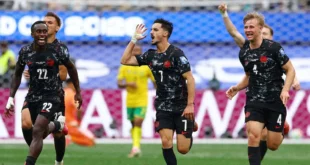 Stephen Eustaquio celebra el gol de la clasificación de Canadá frente a Sudáfrica en el Mundial 2026