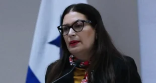 La magistrada María Cristina Chen durante una declaración oficial