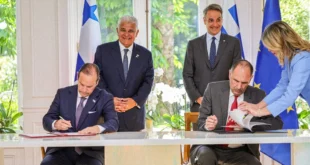 Presidente de Panamá José Raúl Mulino y el primer ministro de Grecia Kyriakos Mitsotakis en Atenas