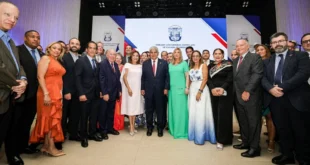 El presidente de Panamá, José Raúl Mulino, reunido con empresarios marítimos en el Consulado de El Pireo, Grecia.