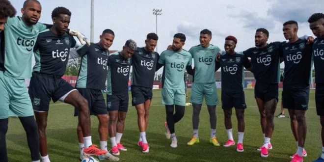 Jugadores de la selección de Panamá entrenando en el Centennial Park de Toronto para el Mundial 2026