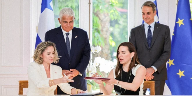 Reunión oficial entre los mandatarios de Panamá y Grecia en la Mansión Máximos de Atenas para la firma de acuerdos bilaterales.