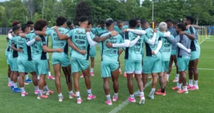 Jugadores de la Selección de Panamá entrenando en su campamento base antes de viajar a Nueva Jersey para el Mundial 2026.