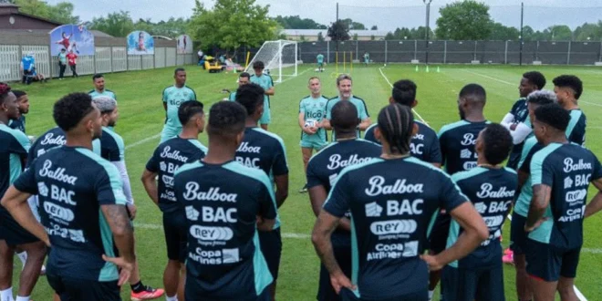 Jugadores de la Selección de Panamá entrenando en el Nottawasaga Resort antes del Mundial 2026