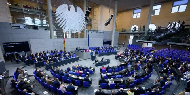 Parlamento alemán Bundestag durante una sesión legislativa