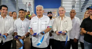Renovación y entrega del Estadio Armando Dely Valdés en Colón