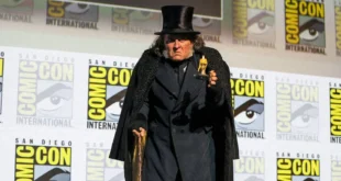 Johnny Depp caracterizado como Ebenezer Scrooge en la Comic-Con de San Diego 2026