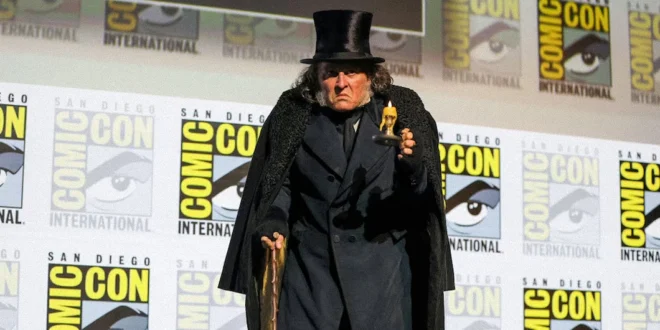 Johnny Depp caracterizado como Ebenezer Scrooge en la Comic-Con de San Diego 2026