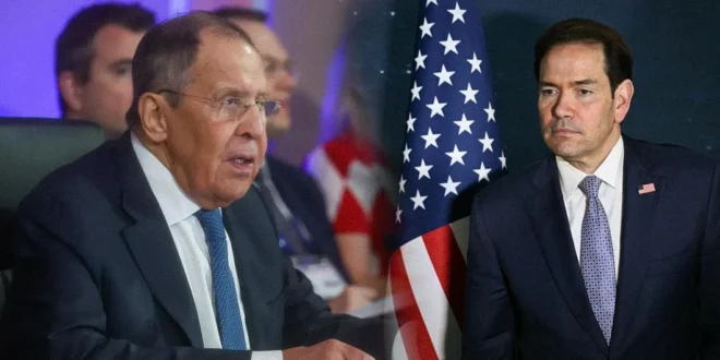 Serguei Lavrov y Marco Rubio durante la cumbre de la ASEAN en Manila