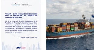 Buque mercante bajo bandera panameña en aguas internacionales